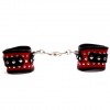Фигурные красно-чёрные наручники с клёпками фото 2 — pink-kiss