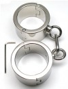 Серебристые металлические гладкие наручники фото 3 — pink-kiss