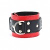 Красно-чёрные кожаные наручники фото 4 — pink-kiss