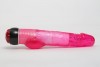 Малиновый вибратор-реалистик с мошонкой и подсветкой - 21,5 см. фото 2 — pink-kiss