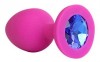 Ярко-розовая анальная пробка с синим кристаллом - 9,5 см. фото 1 — pink-kiss