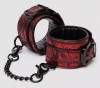 Красно-черные наручники Reversible Faux Leather Wrist Cuffs фото 1 — pink-kiss