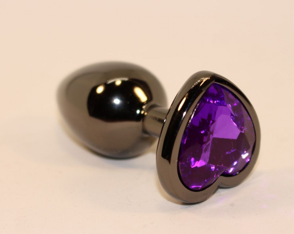 Чёрная анальная пробка с фиолетовым кристаллом-сердцем - 8 см. фото 1 — pink-kiss