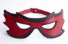 Красно-чёрная маска на глаза с разрезами фото 1 — pink-kiss