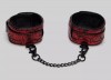 Красно-черные оковы Reversible Faux Leather Ankle Cuffs фото 1 — pink-kiss