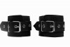 Черные наручники с фиксацией на двух карабинах фото 5 — pink-kiss