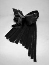 Черная замшевая плеть с лаковой розой в рукояти - 40 см. фото 4 — pink-kiss
