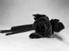 Черная кожаная плеть с лаковой розой в рукояти - 40 см. фото 2 — pink-kiss
